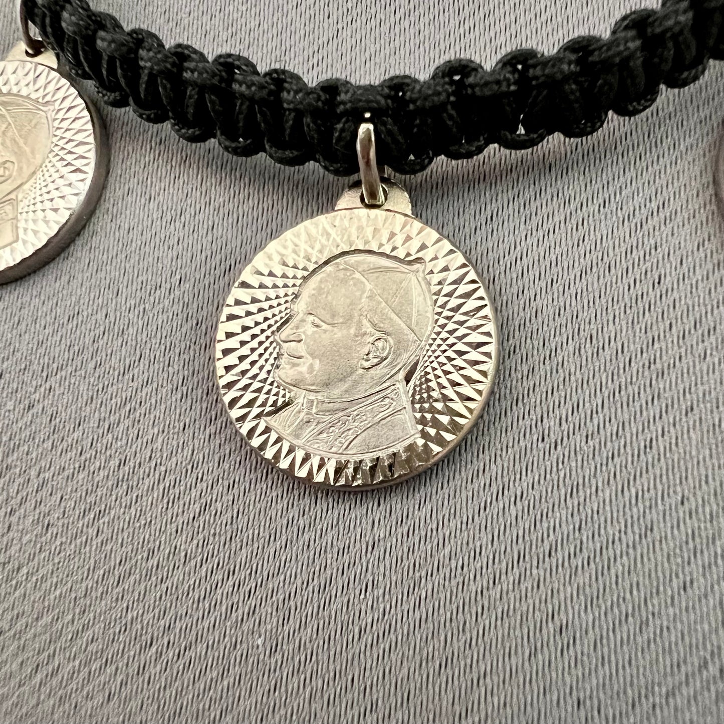 Bracciale tris medagliette Papa Giovanni II